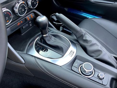 New 2025 MAZDA MX-5 Miata Grand Touring w/ Weather Package image 10