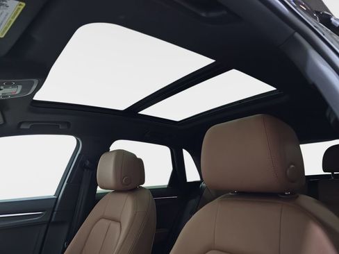 Certified 2025 Audi Q3 2.0T Premium Plus w/ Premium Plus Package image 31