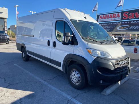 Used 2023 RAM ProMaster 3500 w/ Driver Convenience Group image 4