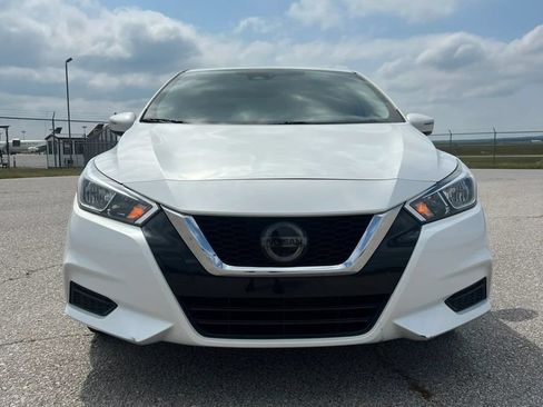 Used 2020 Nissan Versa SV w/ Electronics Package FWD image 2