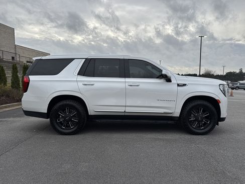 Used 2022 GMC Yukon SLT w/ SLT Premium Package RWD image 11
