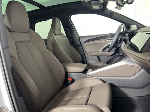 Certified 2025 Audi Q5 Premium Plus w/ Premium Plus image 13