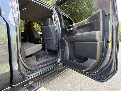 Used 2021 Chevrolet Silverado 1500 LT Trail Boss w/ Convenience Package II AWD/4WD image 36