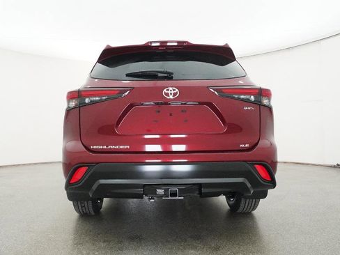 New 2026 Toyota Highlander XLE image 23