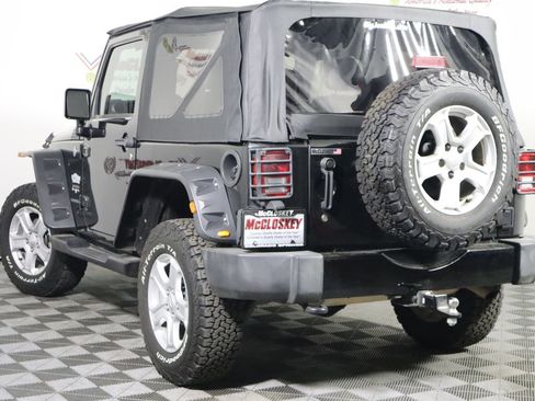 Used 2017 Jeep Wrangler Sahara w/ Connectivity Group image 10