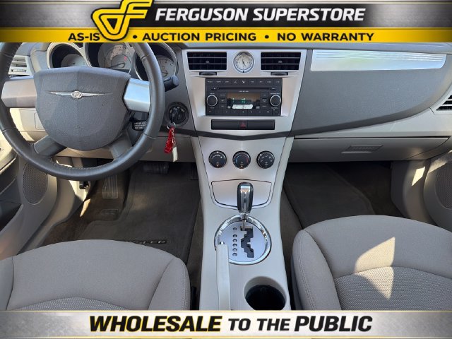 Used 2009 Chrysler Sebring Touring FWD image 9