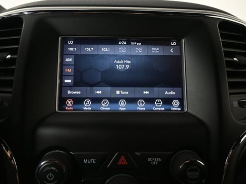 Used 2018 Jeep Grand Cherokee Laredo AWD/4WD image 26