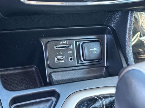 Used 2017 Jeep Cherokee High Altitude image 28