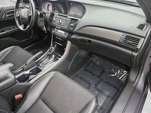 Used 2017 Honda Accord Sport image 20