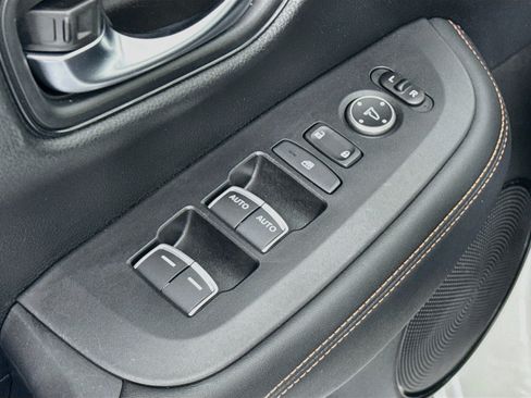 Certified 2023 Honda HR-V Sport image 17