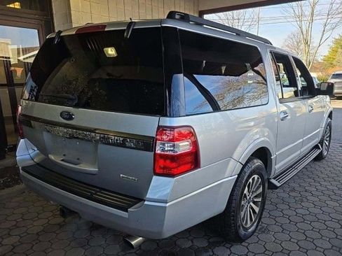 Used 2017 Ford Expedition EL XLT image 2