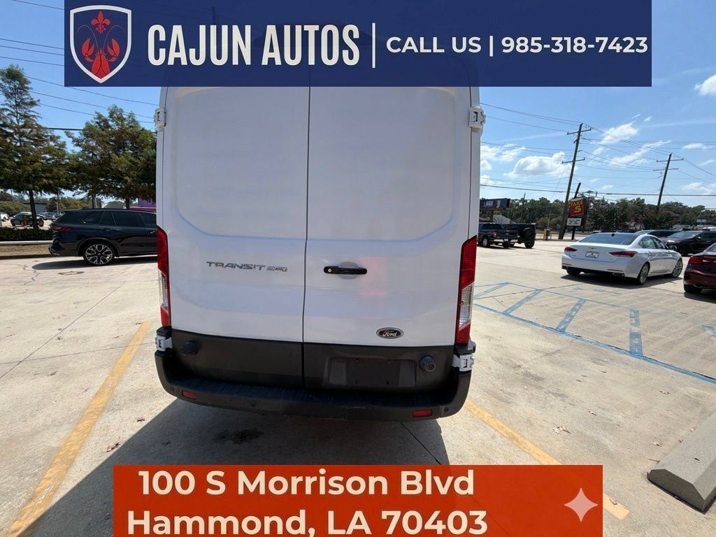 Used 2018 Ford Transit 250 148 Medium Roof RWD image 9