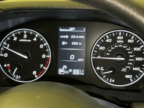 Used 2026 Subaru Crosstrek 2.5i Premium AWD/4WD image 32