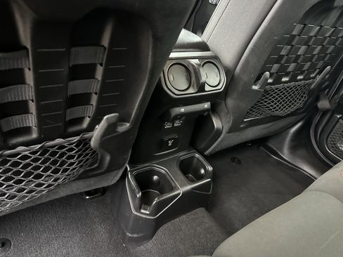 Used 2020 Jeep Gladiator Rubicon image 13