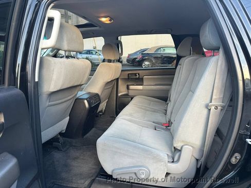 Used 2017 Toyota Sequoia SR5 RWD image 17