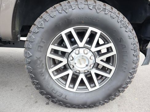 Used 2019 Ford F350 Lariat image 18