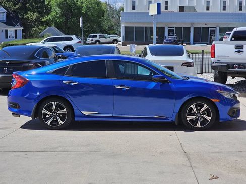 Used 2016 Honda Civic Touring image 9