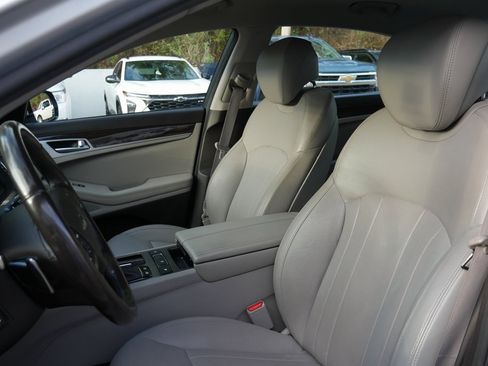 Used 2018 Genesis G80 3.8 image 9