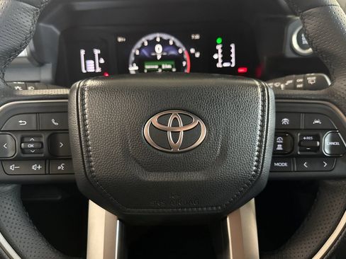 New 2026 Toyota 4Runner SR5 AWD/4WD image 28