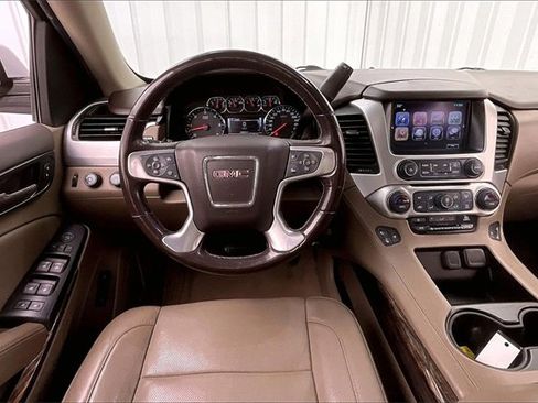 Used 2019 GMC Yukon XL SLT w/ Open Road Package image 5
