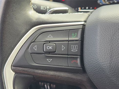 Certified 2022 Jeep Grand Cherokee Limited image 33