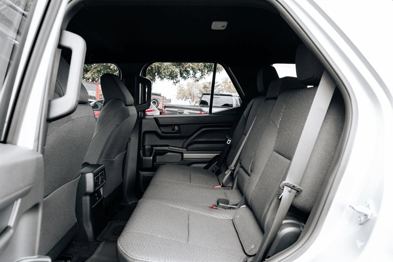 Used 2026 Toyota 4Runner SR5 AWD/4WD image 42