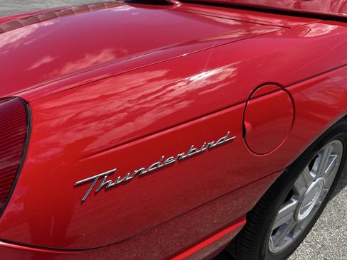 Used 2004 Ford Thunderbird RWD image 10