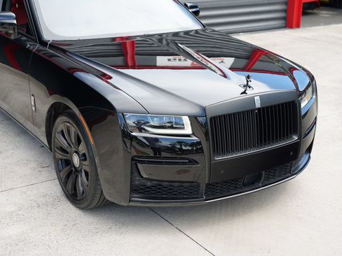Used 2022 Rolls-Royce Ghost w/ Ghost Package AWD/4WD image 8