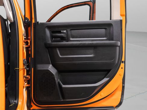 Used 2019 RAM 1500 Express w/ Ignition Orange Sport Package AWD/4WD image 30