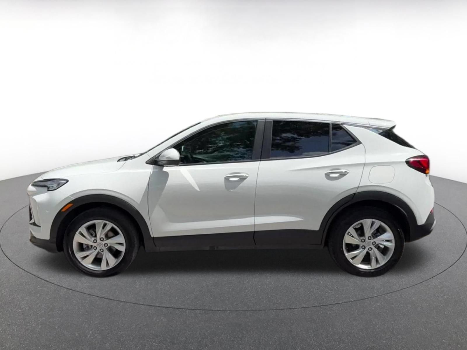 Used 2025 Buick Encore GX Preferred FWD image 8