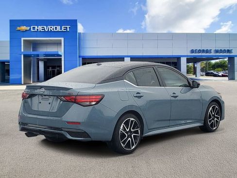 Used 2024 Nissan Sentra SR w/ SR Premium Package image 4