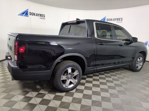 Certified 2024 Honda Ridgeline RTL image 9