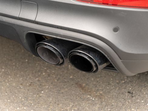Certified 2023 Porsche Cayenne AWD/4WD image 23