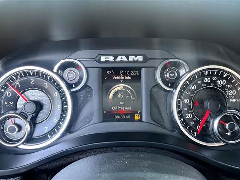 Used 2019 RAM 1500 Big Horn AWD/4WD image 26