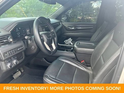 Used 2024 GMC Yukon Denali AWD/4WD image 8