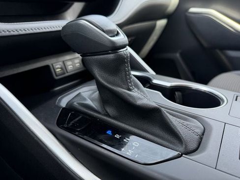 Certified 2024 Toyota Highlander LE image 18