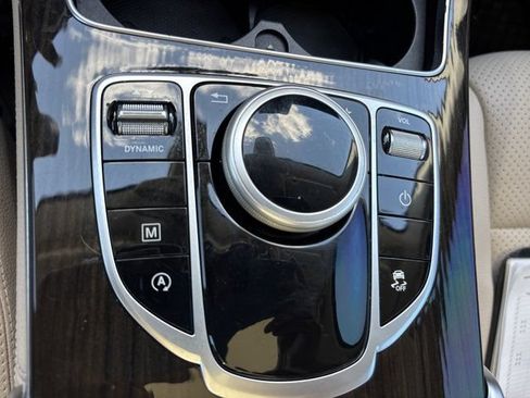 Used 2018 Mercedes-Benz GLC 300 4MATIC image 36
