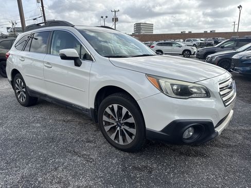 Used 2015 Subaru Outback 2.5i Limited AWD/4WD image 1