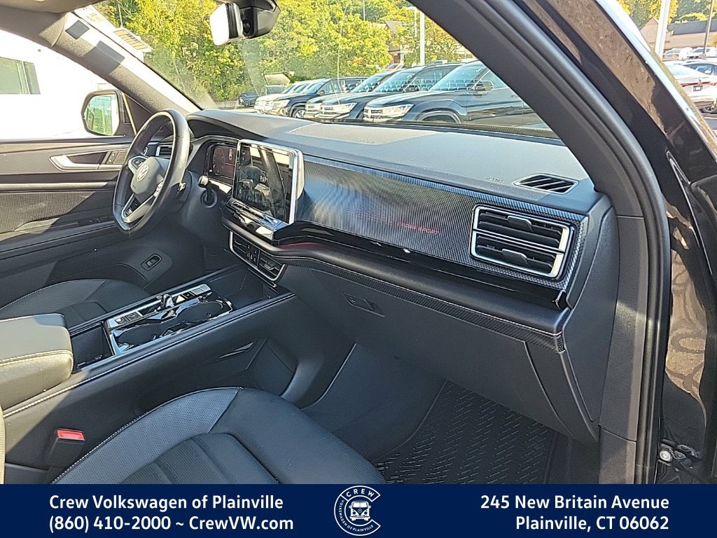 Certified 2024 Volkswagen Atlas Cross Sport SEL R-Line w/ Adventure Package AWD/4WD image 44