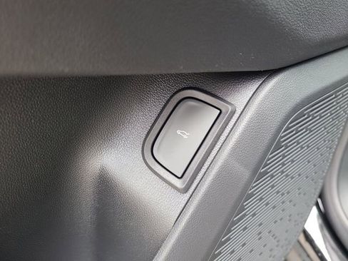 New 2026 Chevrolet Equinox RS w/ Convenience Package III FWD image 16
