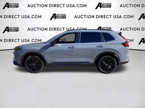 Used 2023 Honda CR-V Sport Touring image 3