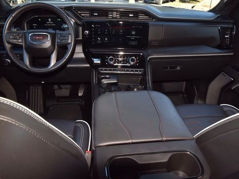 Used 2024 GMC Sierra 1500 AT4X image 16
