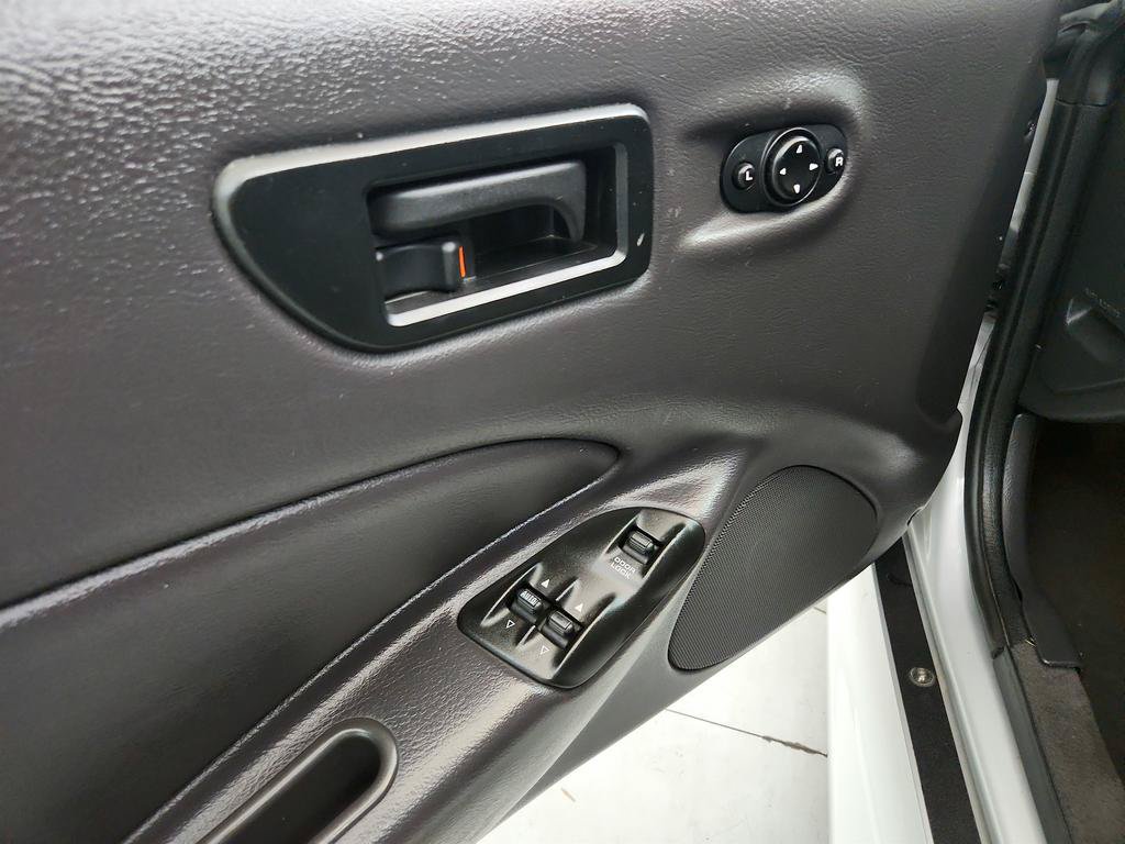 Used 2001 Chrysler Prowler RWD image 18
