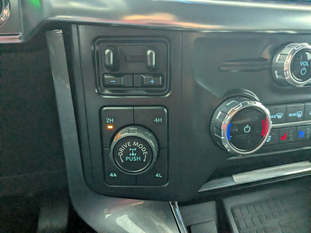 Used 2022 Ford F150 Lariat w/ Equipment Group 502A High AWD/4WD image 30