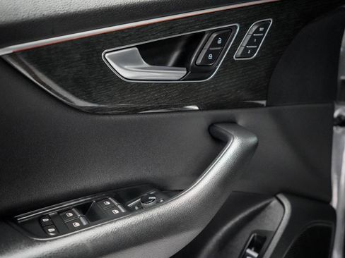 Used 2019 Audi Q8 Prestige AWD/4WD image 19