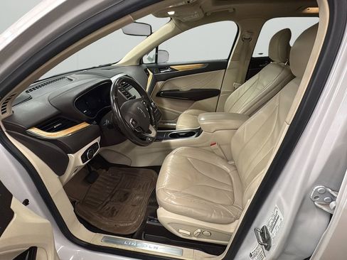 Used 2015 Lincoln MKC FWD w/ Equipment Group 101A Select image 13