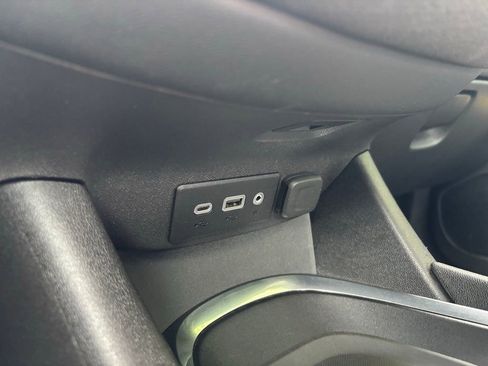 Used 2021 Chevrolet Malibu LT image 26