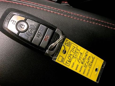 Used 2024 Ford Escape ST-Line Elite w/ Premium Technology Package AWD/4WD image 11