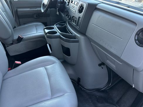 Used 2019 Ford E-350 and Econoline 350 Super Duty w/ Power Windows & Locks Group image 14