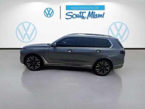 Used 2024 BMW X7 xDrive40i w/ Premium Package AWD/4WD image 4